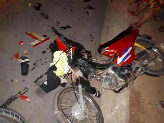 Chở nhau đi chơi lễ gây tai nạn, 4 người nguy kịch ảnh 2