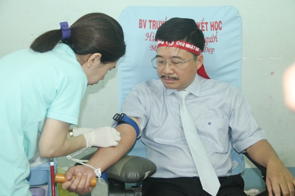 Những hình ảnh nổi bật trong ngày Chủ nhật Đỏ tại TP.HCM ảnh 9