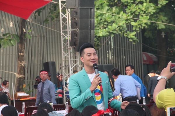 Những hình ảnh nổi bật trong ngày Chủ nhật Đỏ tại TP.HCM ảnh 2