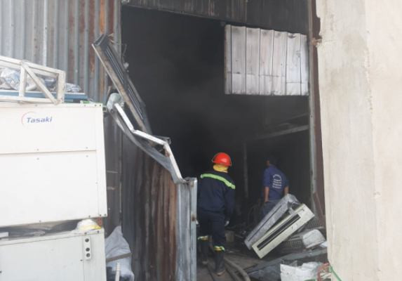 Cháy dữ dội, kho điện lạnh bị thiêu rụi hoàn toàn ảnh 3