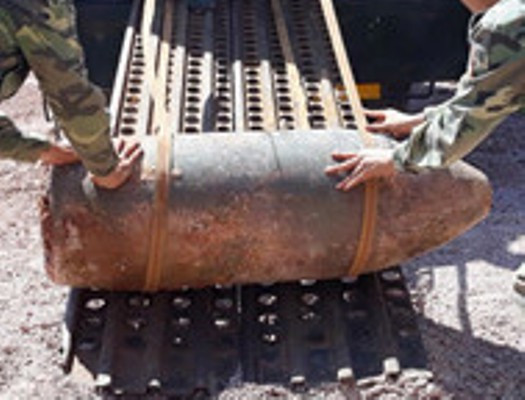 Phát hiện quả bom 'khủng' 340kg chứa 183kg thuốc nổ ảnh 2