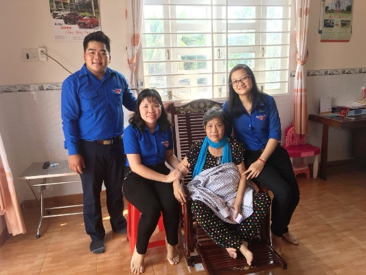 Tuổi trẻ Bình Dương tri ân cựu cán bộ Đoàn qua các thời kỳ ảnh 3