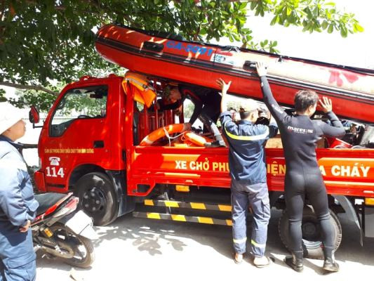 Nỗ lực tìm kiếm nam thanh niên nhảy cầu mất tích ảnh 2