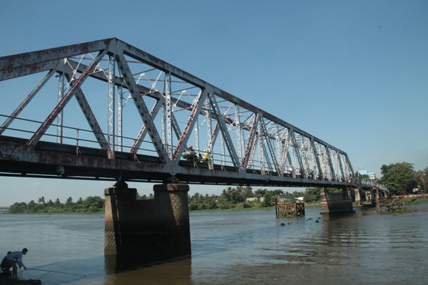Cận cảnh cây cầu sắt lịch sử 106 năm trước ngày “khai tử” ảnh 5