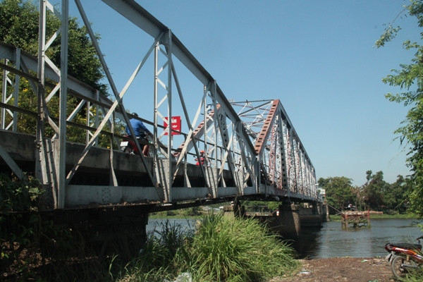 Cận cảnh cây cầu sắt lịch sử 106 năm trước ngày “khai tử” ảnh 2