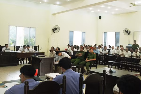 Vợ cựu giám đốc Sở Tài nguyên cho rằng chồng không có tội ảnh 2
