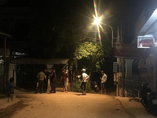 Phát hiện người đàn ông chết trong tư thế treo cổ trong đêm ảnh 1