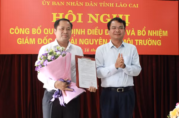 Công bố quyết định bổ nhiệm nhân sự 3 địa phương ảnh 1