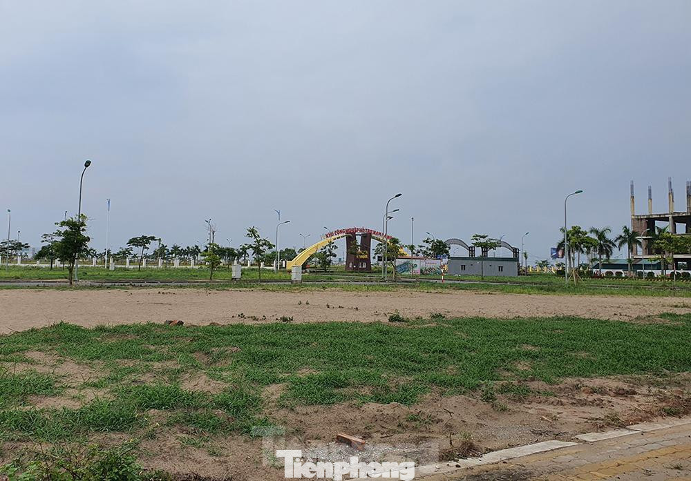 Tuy nhiên, KCN này vẫn đang có những kiến nghị điều chỉnh quy hoạch, mục đích sử dụng đất tại một số hạng mục khiến quá trình đầu tư chậm trễ.