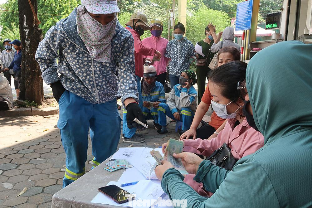 "Thực tế hiện nay không có công nhân nào bị nợ lương đến 6 tháng, nhiều nhất là 2 tháng", bà Dung nói.