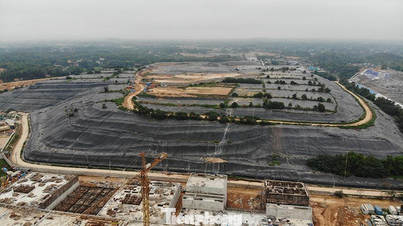 Ngoài dự án nhà máy đốt rác phát điện Sóc Sơn, Hà Nội còn 2 dự án xử lý rác là: Nhà máy xử lý rác công suất 1.000 tấn/ngày của Liên danh Tập đoàn T&amp;T và Hitachi Zosen, Nhà máy xử lý rác công suất 500 tấn/ngày của Công ty TNHH Indovin Power đến nay vẫn chưa được triển khai.