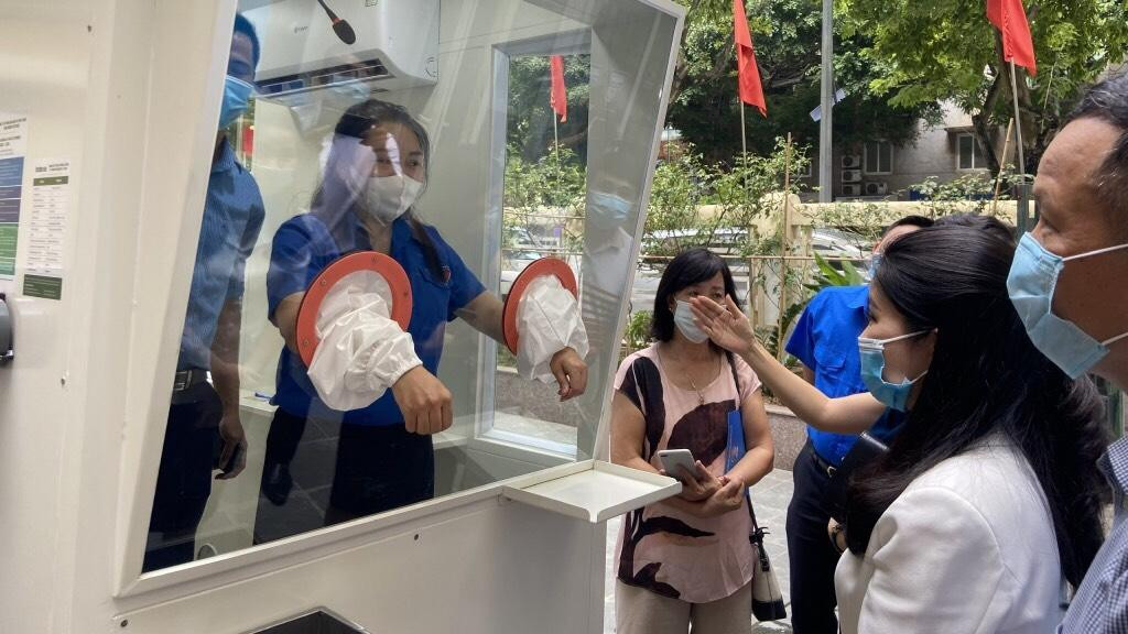 Thử nghiệm thiết bị tại lễ tiếp nhận