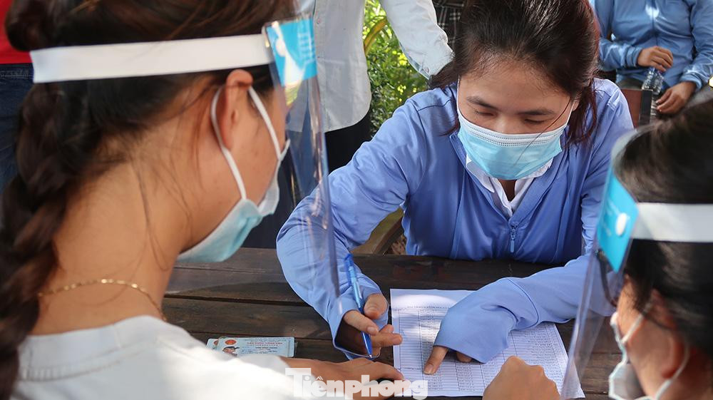 Mới đây, Cty CP Tập đoàn Nam Hà Nội cũng đã có văn bản gửi UBND quận Nam Từ Liêm về gói thầu dịch vụ công ích vệ sinh môi trường kéo dài 3 năm 10 tháng trên địa bàn quận. Qua đó, Cty CP Tập đoàn Nam Hà Nội cho biết, khối lượng phát sinh trên địa bàn rất lớn, vượt quá so với gói thầu đã ký.