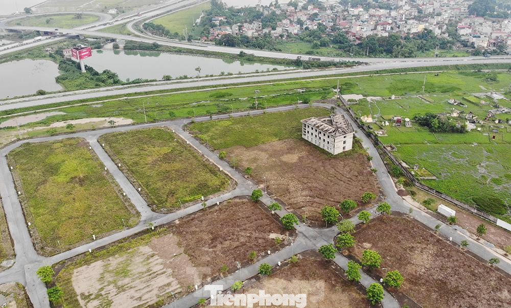 Các dự án công nghiệp hỗ trợ đầu tư vào HANSSIP được giao đất và cho thuê đất lên tới 70 năm, đặc biệt đối với khách hàng có nhu cầu sở hữu nhà ở liền kề trong khu đô thị tại HANSSIP sẽ được giao đất lâu dài.