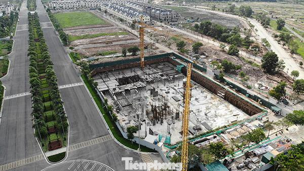 Khu chung cư C1-CT của dự án An Lạc Green Symphony xây dựng khi chưa được cấp phép. Khu chung cư C1-CT của dự án An Lạc Green Symphony xây dựng khi chưa được cấp phép.