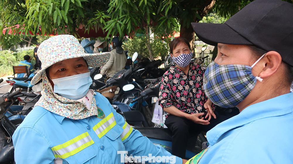 Theo đơn vị này, khối lượng phát sinh giai đoạn 2018 - 2019 mà Cty đã được quận Nam Từ Liêm thanh toán là 9,8 tỷ đồng; Phần khối lượng phát sinh rác thải sinh hoạt năm 2020 là 5,8 tỷ đồng và khối lượng phát sinh duy trì trên địa bàn giai đoạn 2017 - 2020 là 22,5 tỷ đồng.