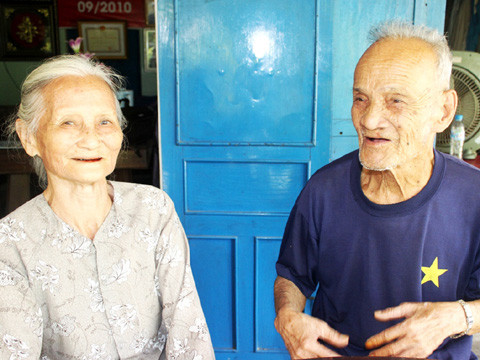 Vợ chồng ông Xế vui tuổi già 