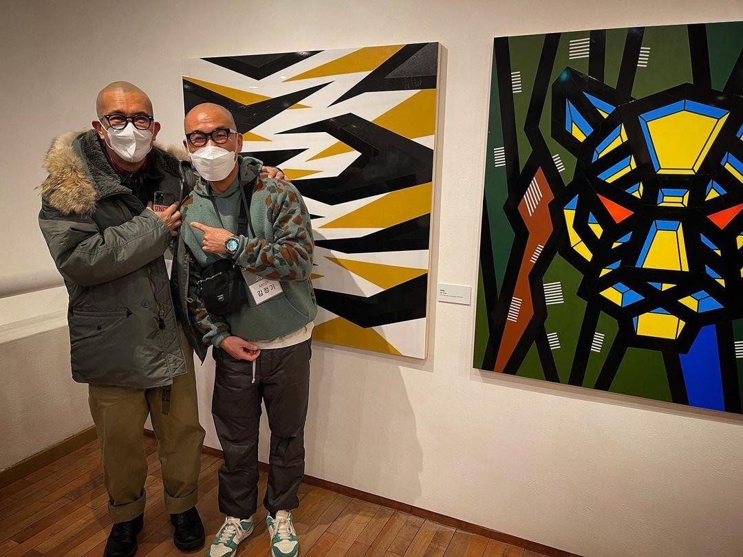 Ngoài công việc DJ, sản xuất âm nhạc, Koo Jun Hyeop còn bán các tác phẩm NFT.