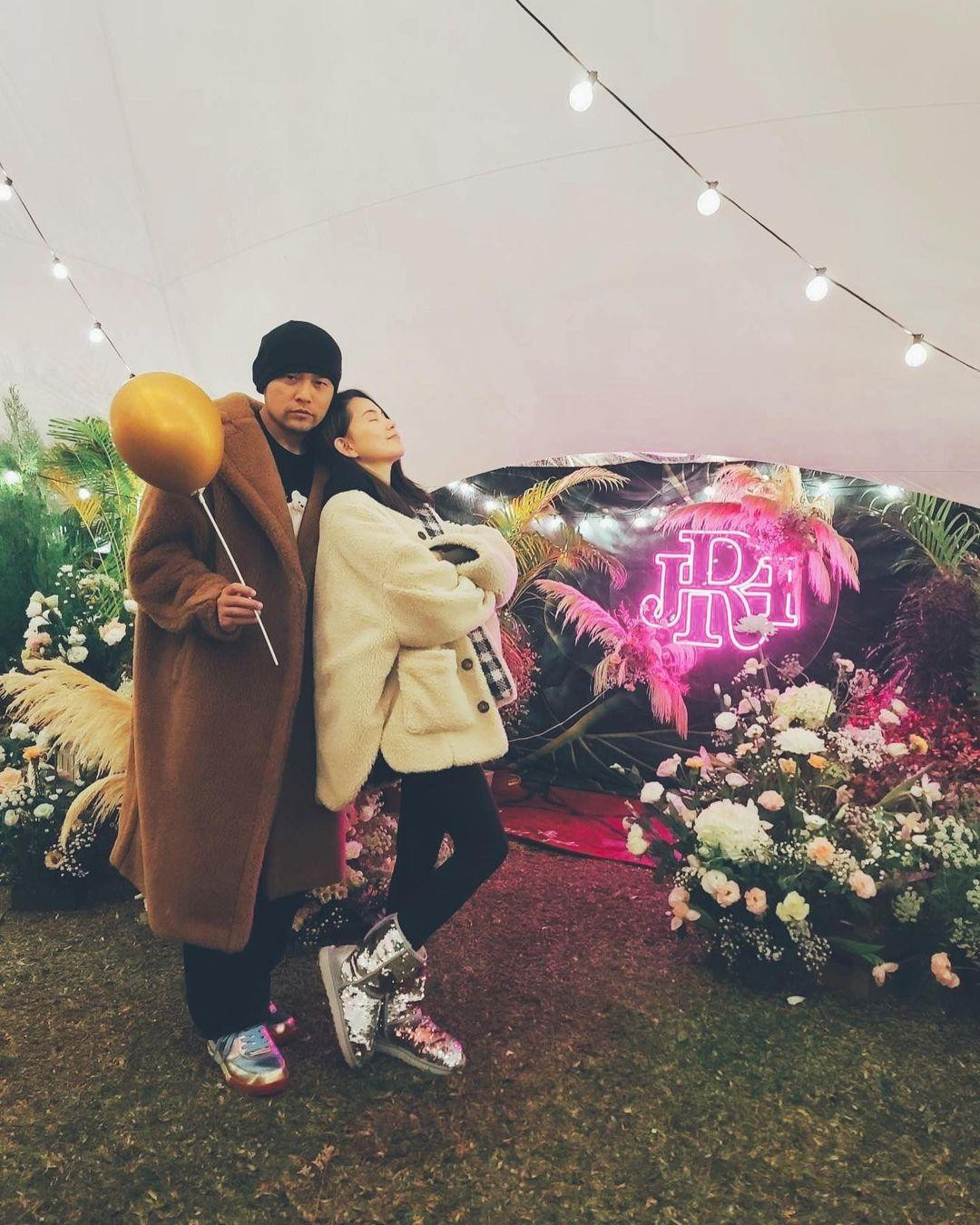 Côn Lăng tiết lộ ông xã nhập viện do nhịp tim không đều. Côn Lăng tiết lộ ông xã nhập viện do nhịp tim không đều.