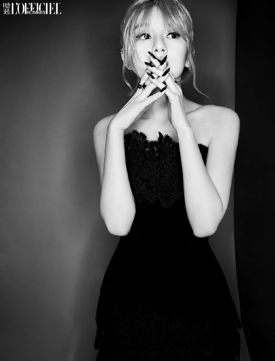 Năm 2020, cô được trang giải trí Sina bình chọn là "mỹ nhân cổ trang thế hệ mới".