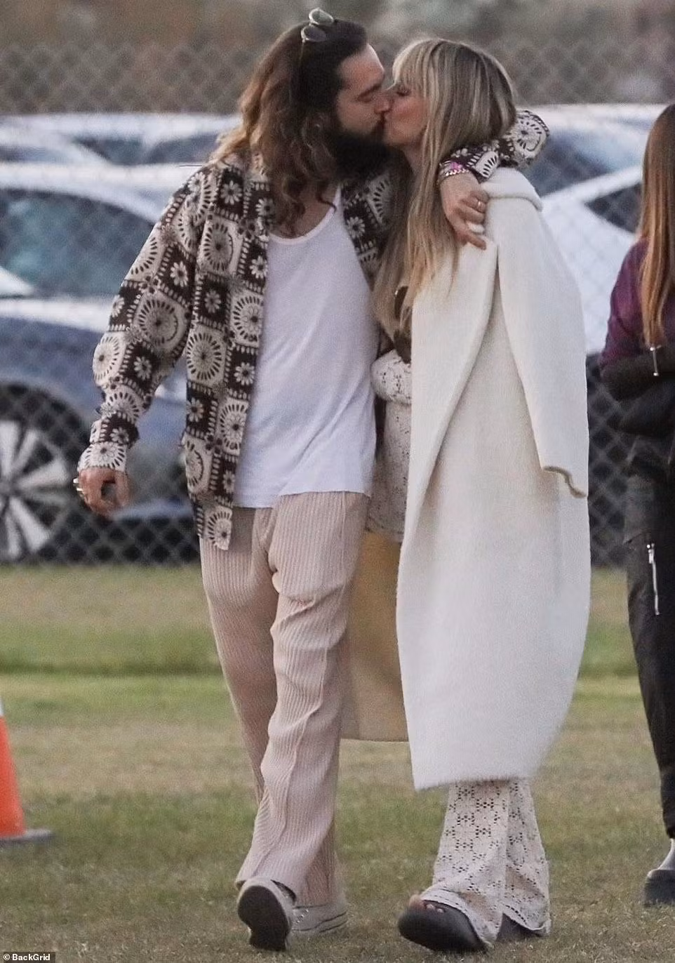 Heidi Klum “khóa môi” chồng kém tuổi, nhạc sĩ Tom Kaulitz.