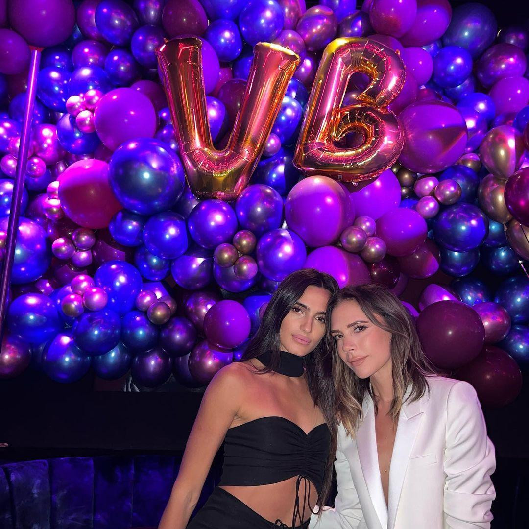 Người mẫu Isabela Grutman, vợ của doanh nhân Grutman, gợi cảm trong sinh nhật của bà Beck.