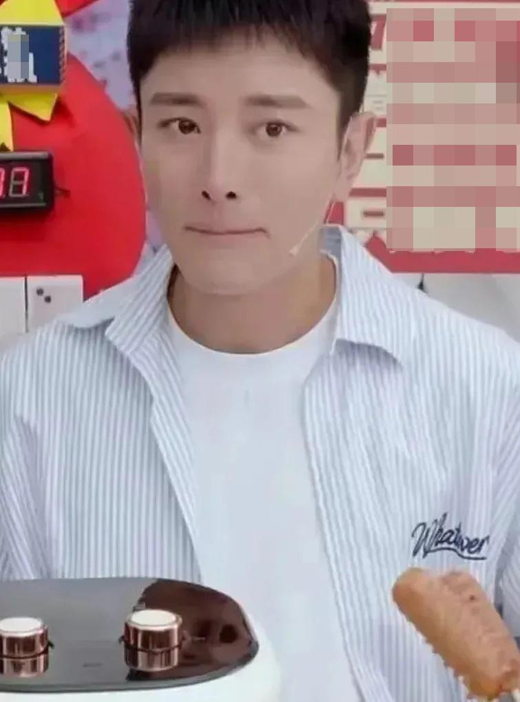 Giả Nãi Lượng gặp sự cố "vạ miệng" trên sóng livestream.