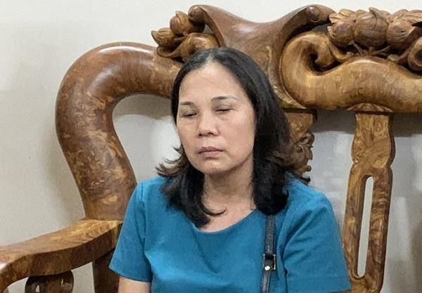 Bà Đặng Thị Tuyết Lan tại nhà riêng, thời điểm công an khám xét. Ảnh: Công an thị xã Phú Mỹ Bà Đặng Thị Tuyết Lan tại nhà riêng, thời điểm công an khám xét. Ảnh: Công an thị xã Phú Mỹ