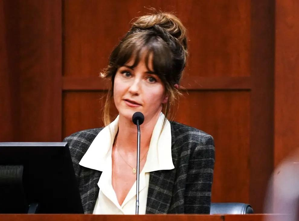 Bạn thân của Johnny Depp cũng bị đuổi khỏi phòng xử án và hủy tư cách nhân chứng. Bạn thân của Johnny Depp cũng bị đuổi khỏi phòng xử án và hủy tư cách nhân chứng.