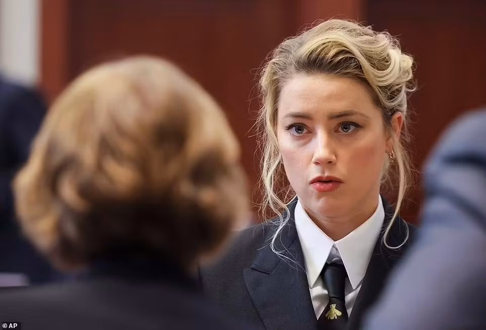Baruch tố Amber Heard nói dối dù từng có mối quan hệ tốt đẹp với cô.