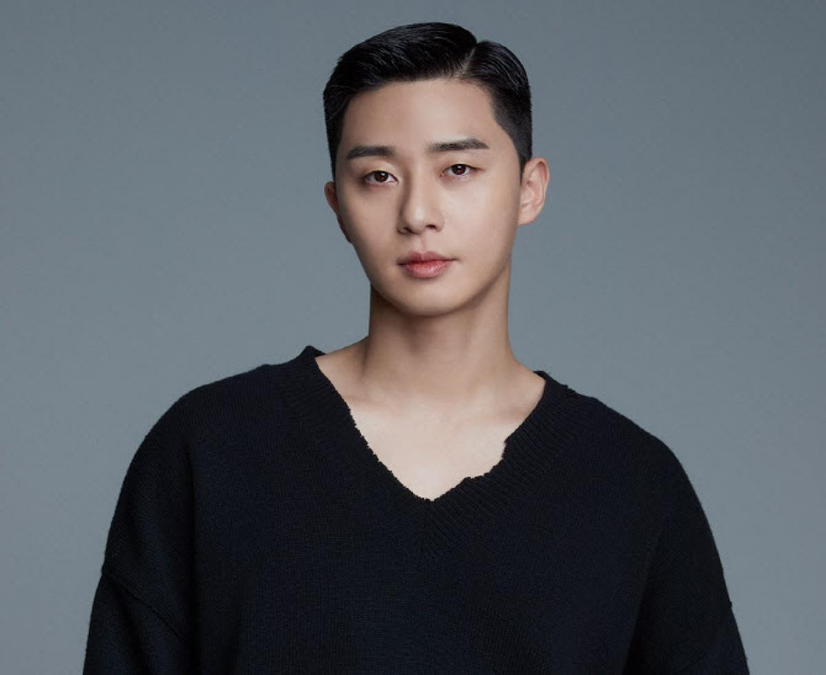 7. Park Seo Joon có tài sản ròng bằng Hyun Bin với 21 triệu USD. Tuy nhiên, cát xê của tài tử "Itaewon Class" thấp hơn nhiều, khoảng 25.000 USD/tập.