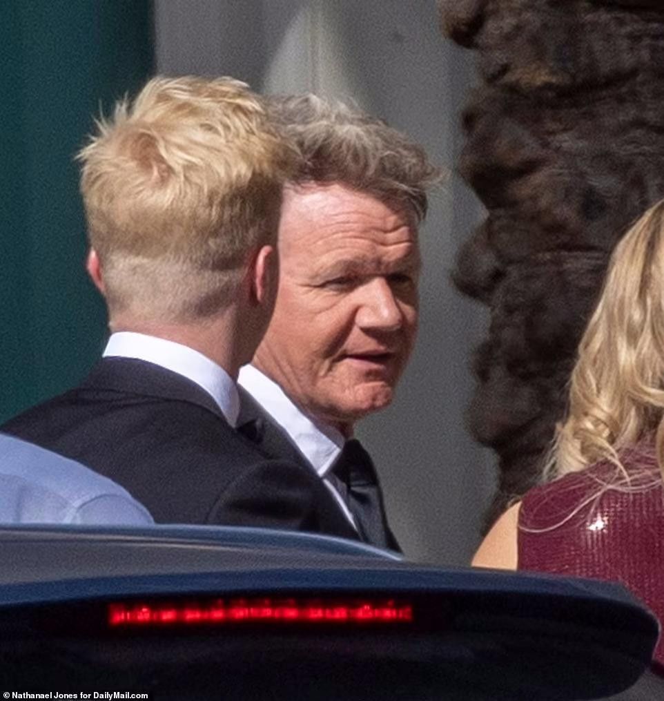 Đầu bếp nổi tiếng thế giới Gordon Ramsay là một trong những khách mời hạng A của đám cưới. Anh và bố chú rể có mối quan hệ thân thiết lâu năm.