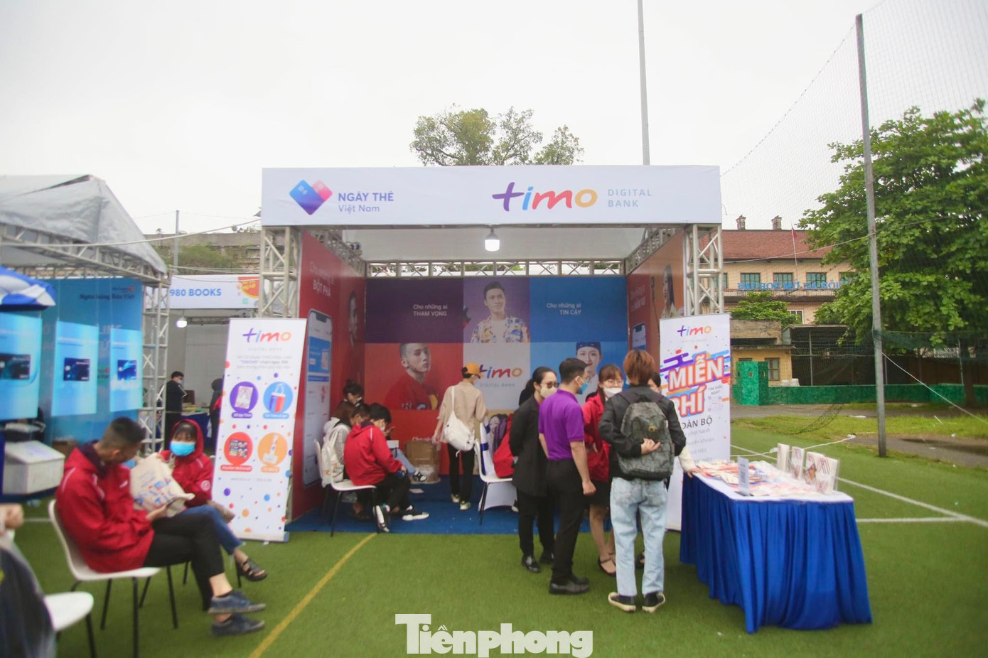 Ngày 17/4, Timo Bank cùng hàng chục ngân hàng uy tín ở Việt Nam mở gian hàng trải nghiệm thanh toán số tại sự kiện Sóng Festival - Ngày Thẻ Việt Nam 2022 tại Sân vận động Bách Khoa (Hà Nội).