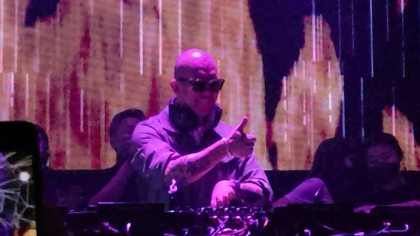 DJ Koo biểu diễn tại hộp đêm Đài Loan sau khi bị hoãn do dịch bệnh.