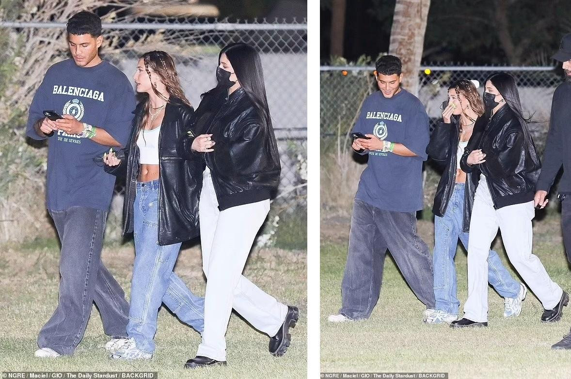 Kylie Jenner dự lễ hội cùng Hailey Bieber và bạn thân Fai Khadra. Cả ba đều chọn phong cách đơn giản.