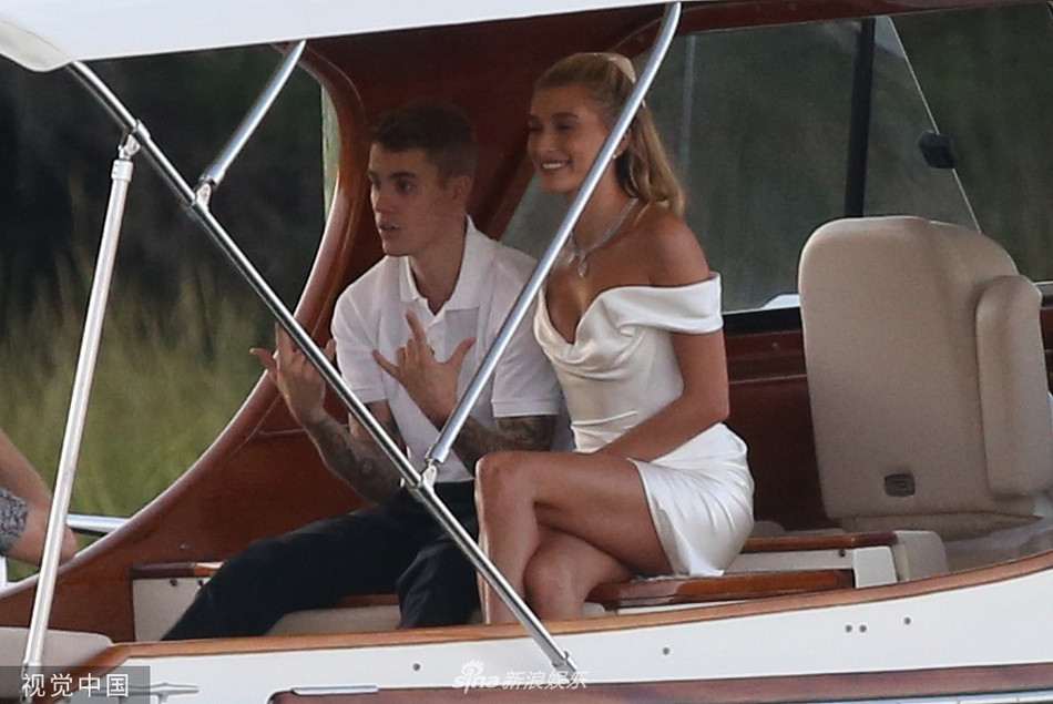 Những hình ảnh hiếm hoi tại đám cưới của Justin Bieber và siêu mẫu nội y ảnh 9