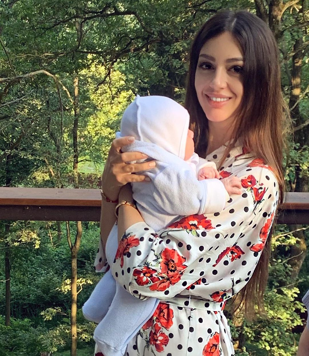 Hoa hậu Moscow lần đầu trả lời về cuộc ly hôn sóng gió với cựu vương Malaysia ảnh 1