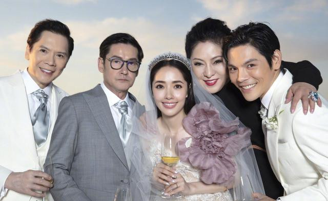 Con dâu mới của trùm showbiz Hong Kong khóc trên truyền hình vì chồng lạnh nhạt ảnh 2