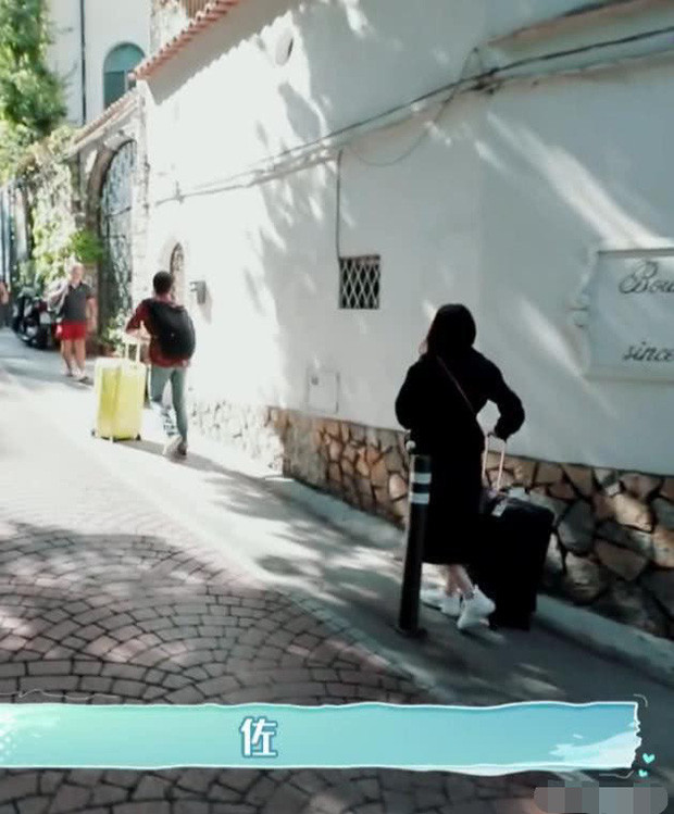 Con dâu mới của trùm showbiz Hong Kong khóc trên truyền hình vì chồng lạnh nhạt ảnh 7