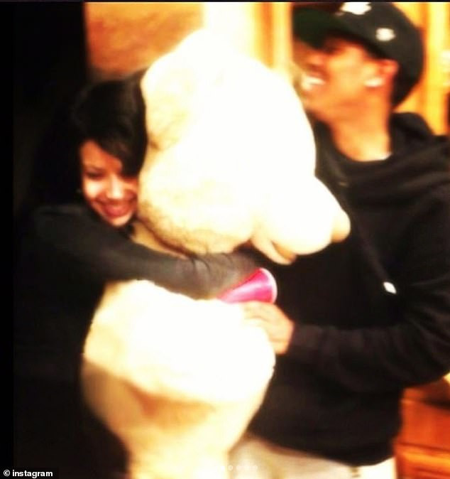 Mỹ nhân nóng bỏng bị nghi khiến bạn trai ‘cắm sừng’ em út tỷ phú nhà Kardashian ảnh 4