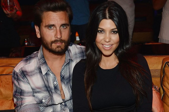 Chị cả nhà Kardashian tắm bồn cùng tình cũ và bạn gái mới ảnh 5