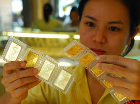 Sắp tới, người dân sẽ mua bán vàng miếng với đơn vị do Ngân hàng Nhà nước cấp phép. Ảnh: H.T.V.