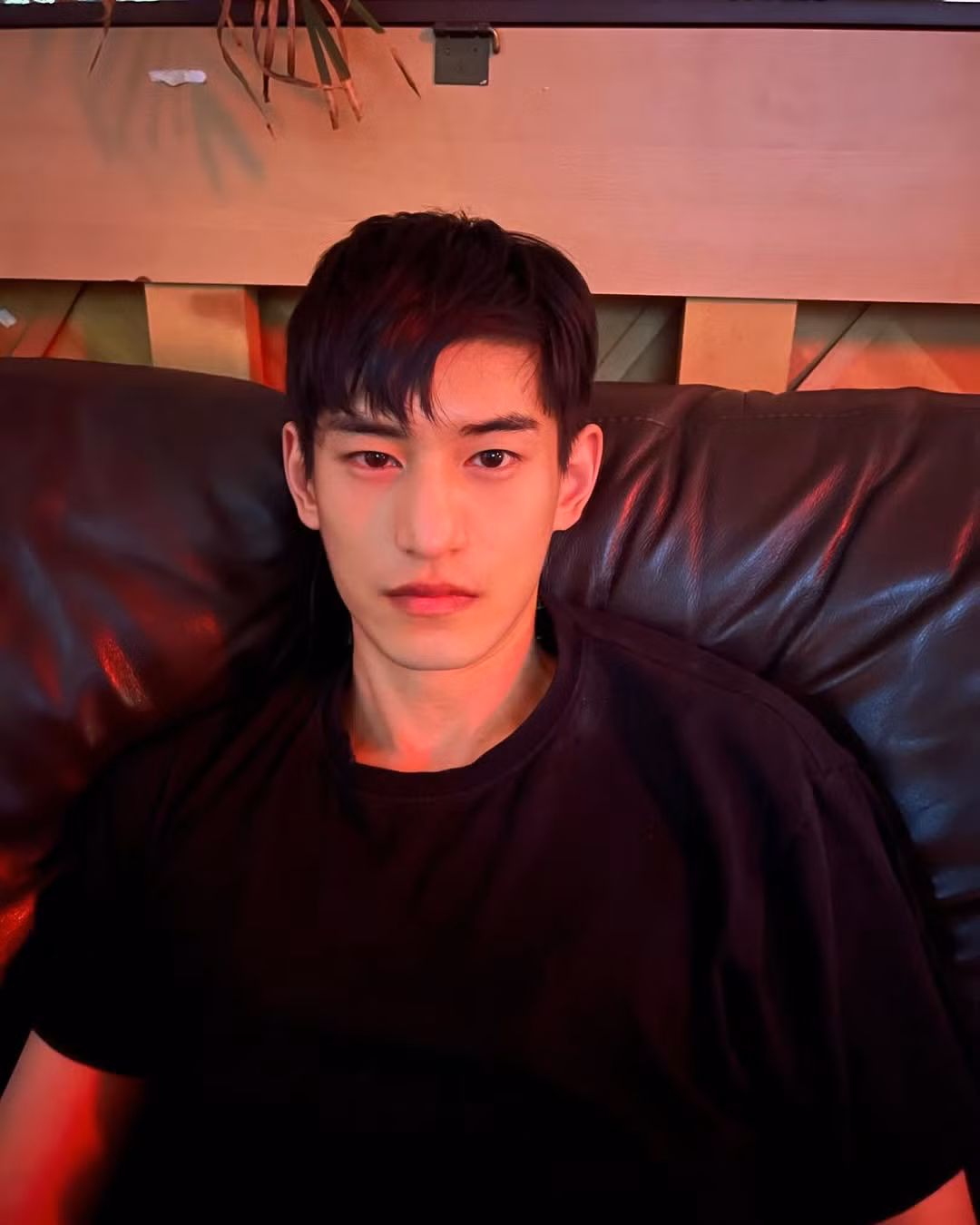 Visual của Kim Tae Hwan gợi nhớ tới Trương Hàn. Visual của Kim Tae Hwan gợi nhớ tới Trương Hàn.
