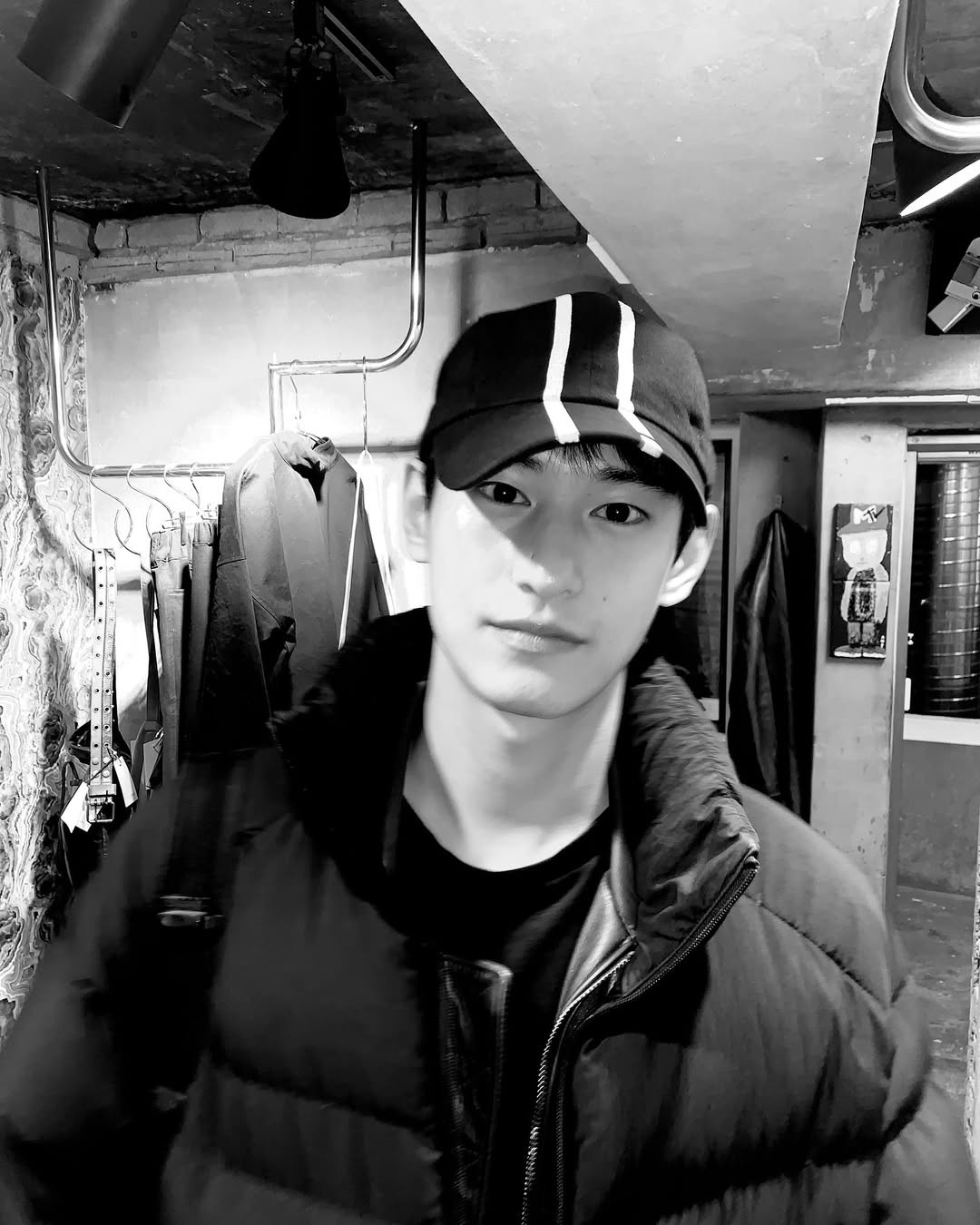 Visual của Kim Tae Hwan gợi nhớ tới Trương Hàn.