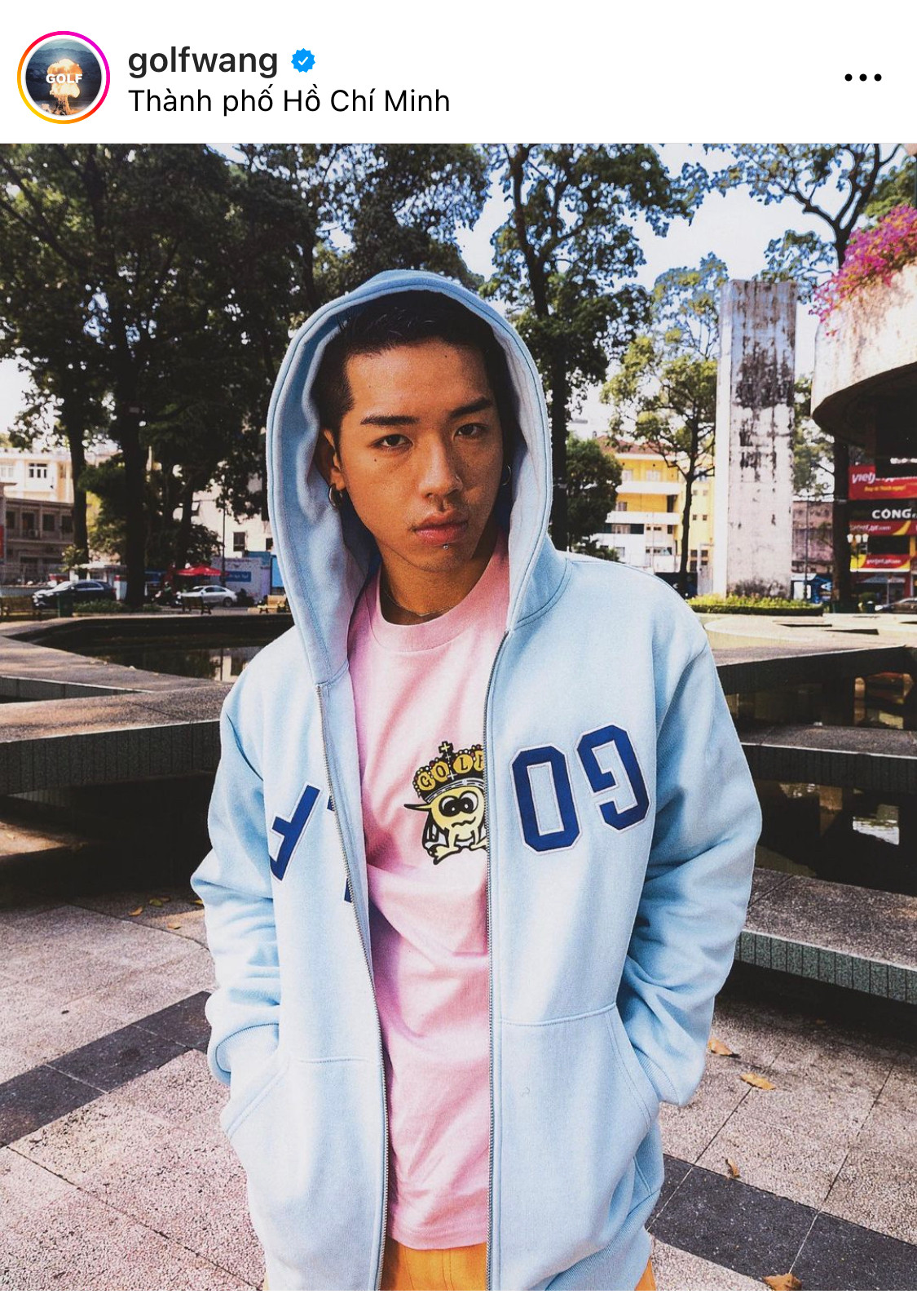 Thần thái tự tin, tinh thần nổi loạn, phá cách trong thẩm mỹ thời trang của WEAN. Thần thái tự tin, tinh thần nổi loạn, phá cách trong thẩm mỹ thời trang của WEAN.