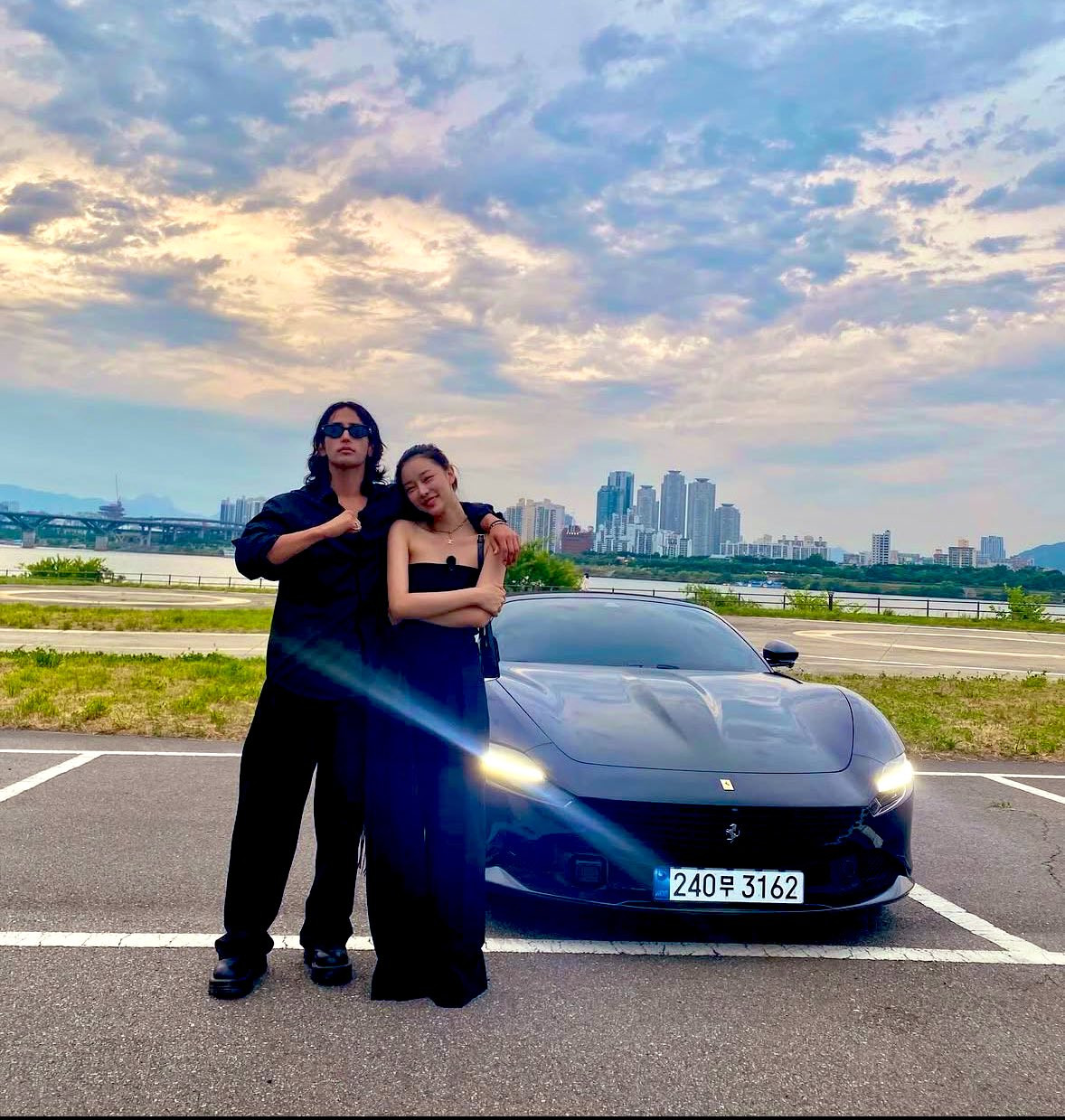 Tình trạng quan hệ của cặp đôi Yuk - Si An hậu Single's Inferno 4 là điều được cư dân mạng quan tâm nhất lúc này.