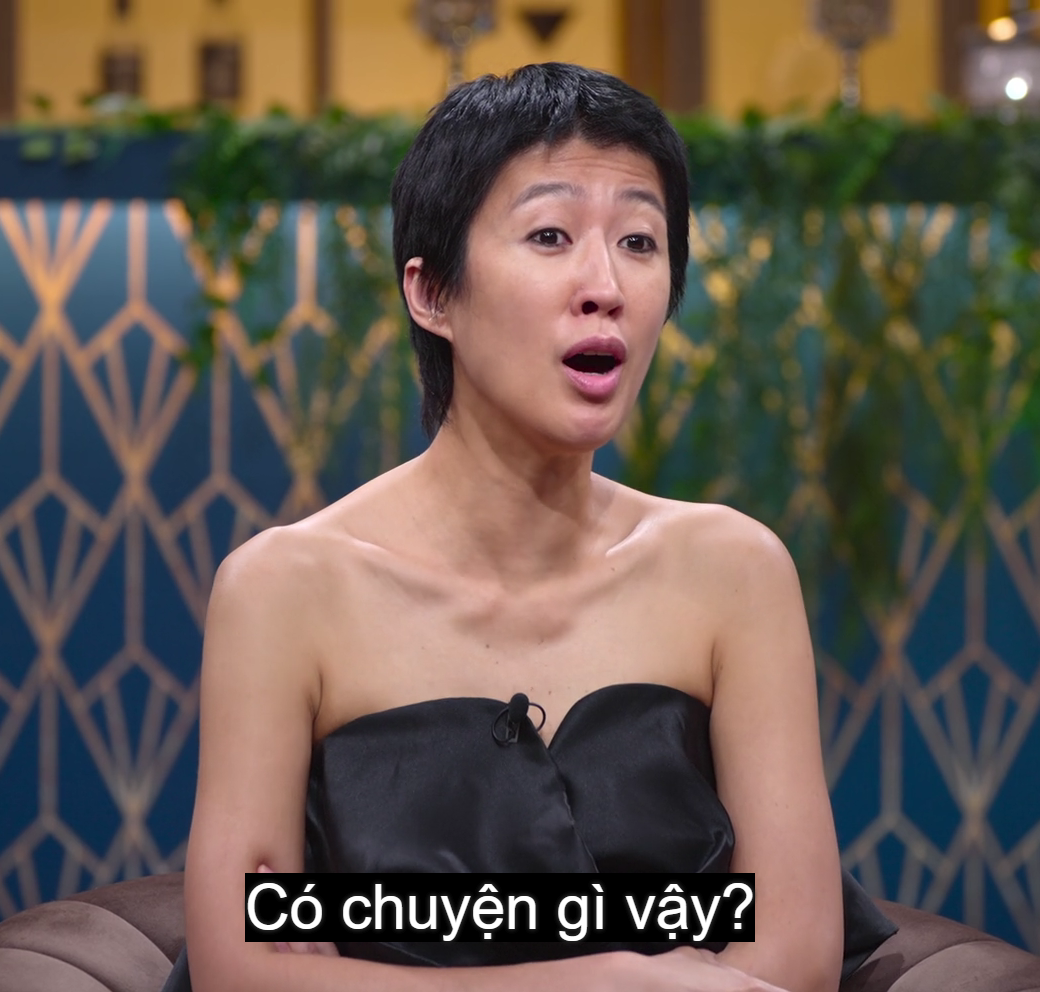 Dàn bình luận viên "xịt keo cứng ngắc" trước diễn biến bất ngờ giữa Si An và Jun Seo. Dàn bình luận viên "xịt keo cứng ngắc" trước diễn biến bất ngờ giữa Si An và Jun Seo.