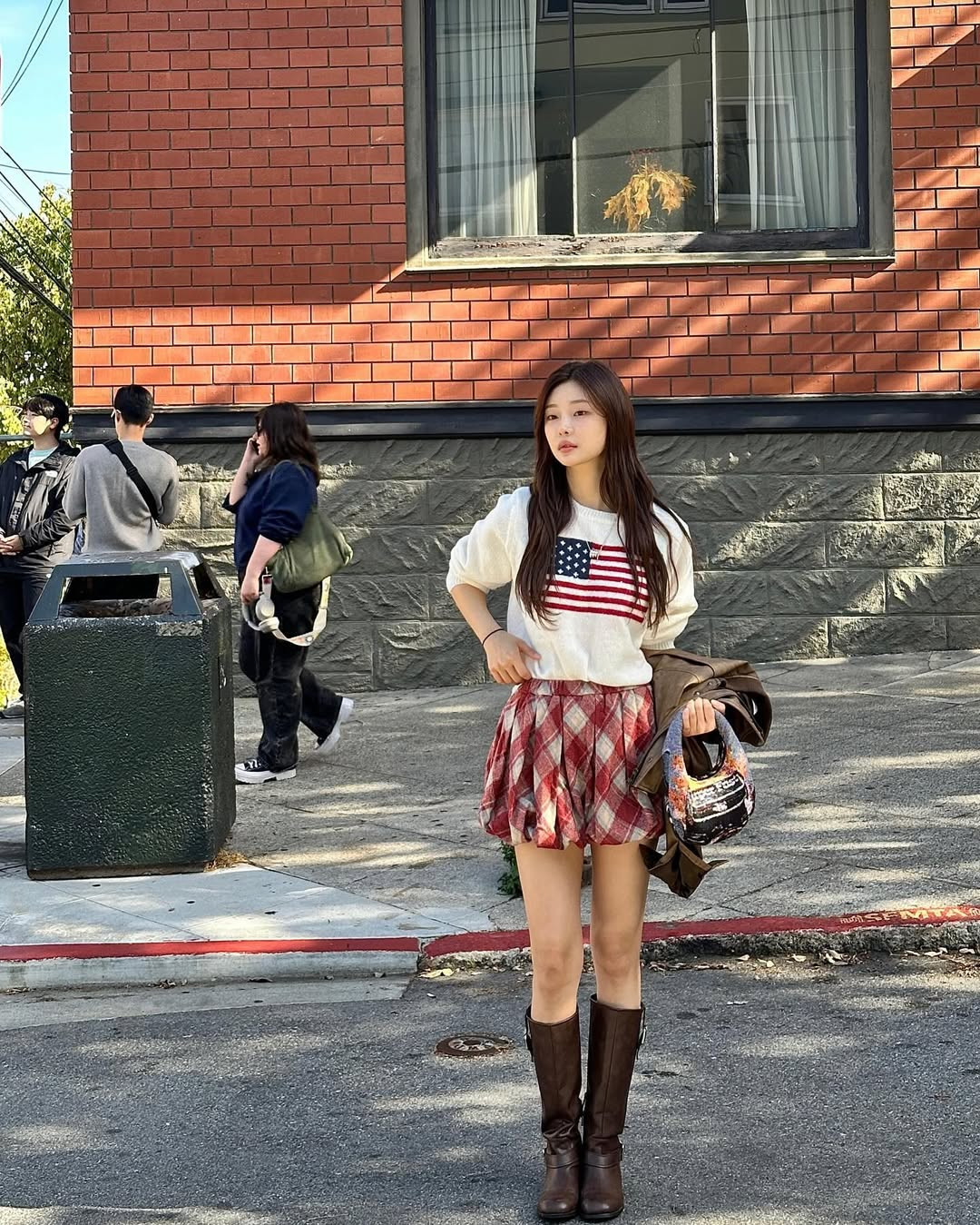 Lee Si An đăng hình ảnh về chuyến du lịch vào 11/11 - ngày Pepero Day được ví như là ngày lễ tình nhân Valentine ở Hàn Quốc. Lee Si An đăng hình ảnh về chuyến du lịch vào 11/11 - ngày Pepero Day được ví như là ngày lễ tình nhân Valentine ở Hàn Quốc.