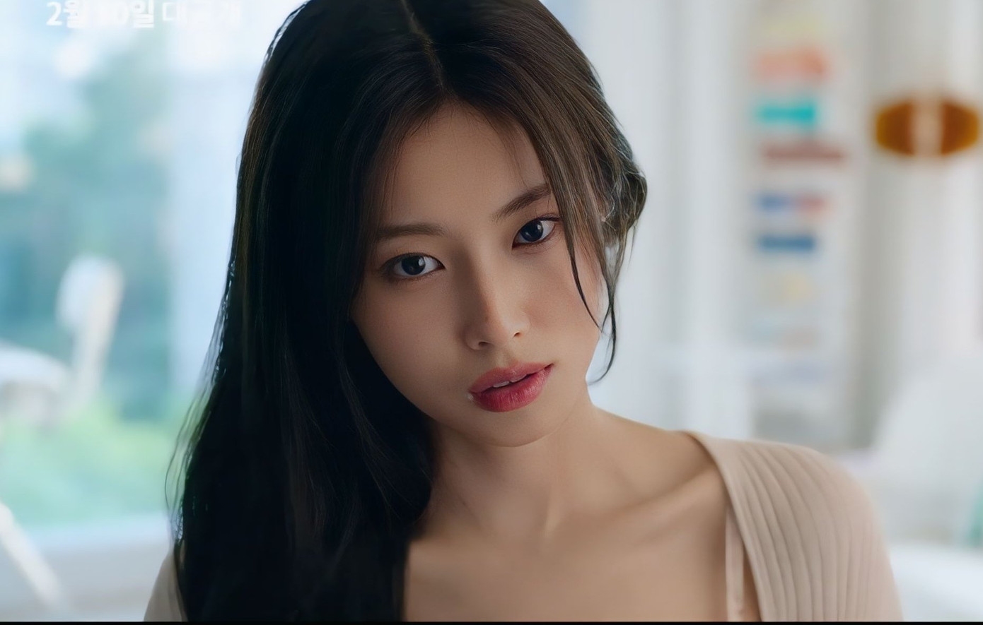 Người xem cũng dành nhiều lời khen ngợi tới diễn xuất của Kang Hyewon trong lần trở lại này. Cựu thành viên IZ*ONE có phần thể hiện ấn tượng ngay từ những tập đầu phát sóng.