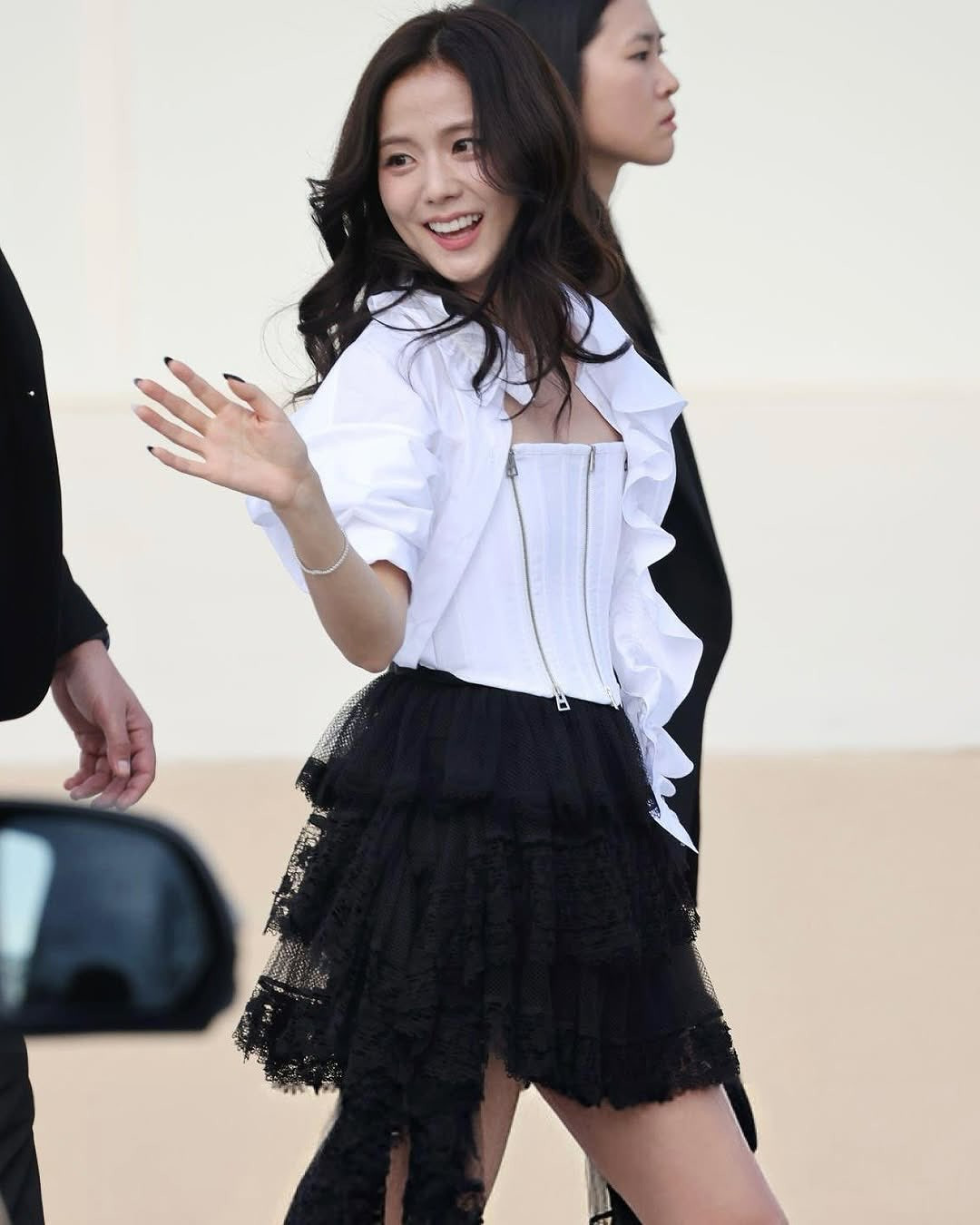 Jisoo BLACKPINK tỏa sáng tại hàng ghế đầu sự kiện nhờ phong độ nhan sắc trẻ trung. Jisoo BLACKPINK tỏa sáng tại hàng ghế đầu sự kiện nhờ phong độ nhan sắc trẻ trung.